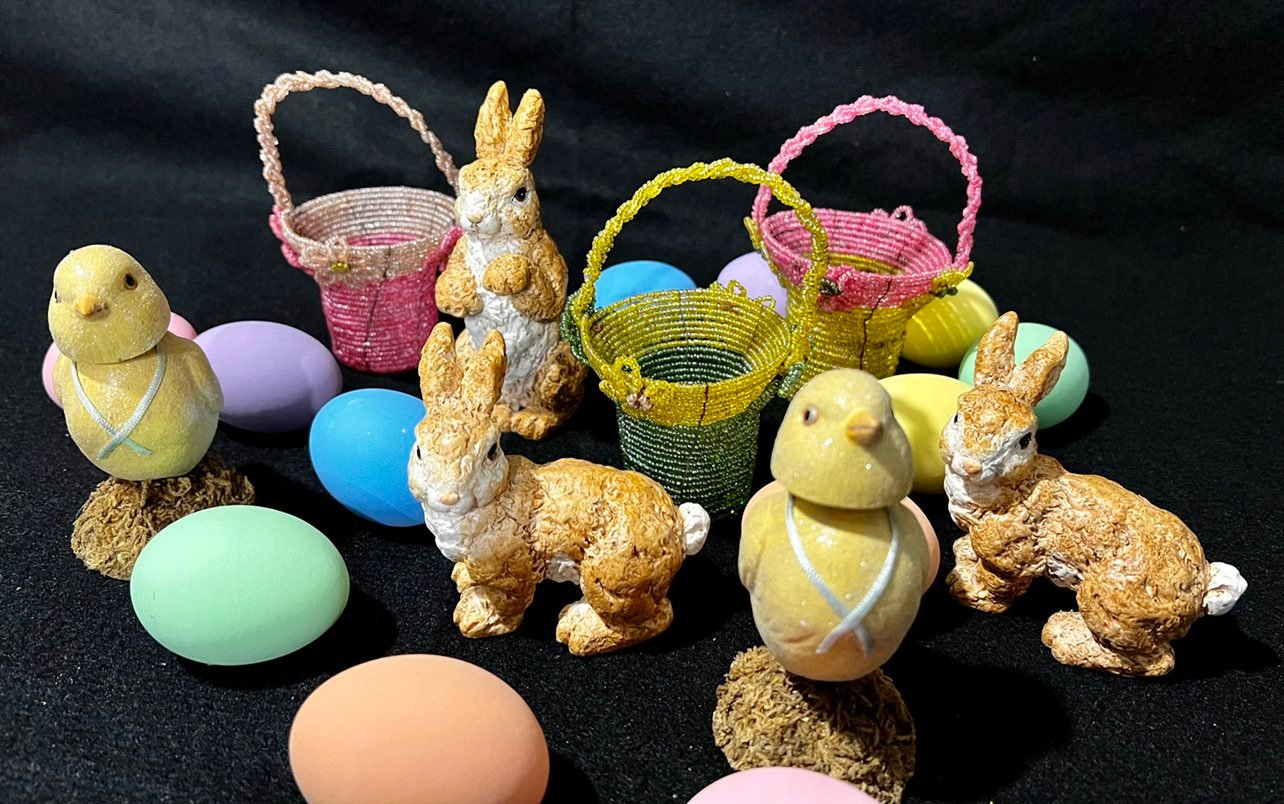 Vintage 1990's Easter Bundle Beaded Badkets Bunnies Chicks
