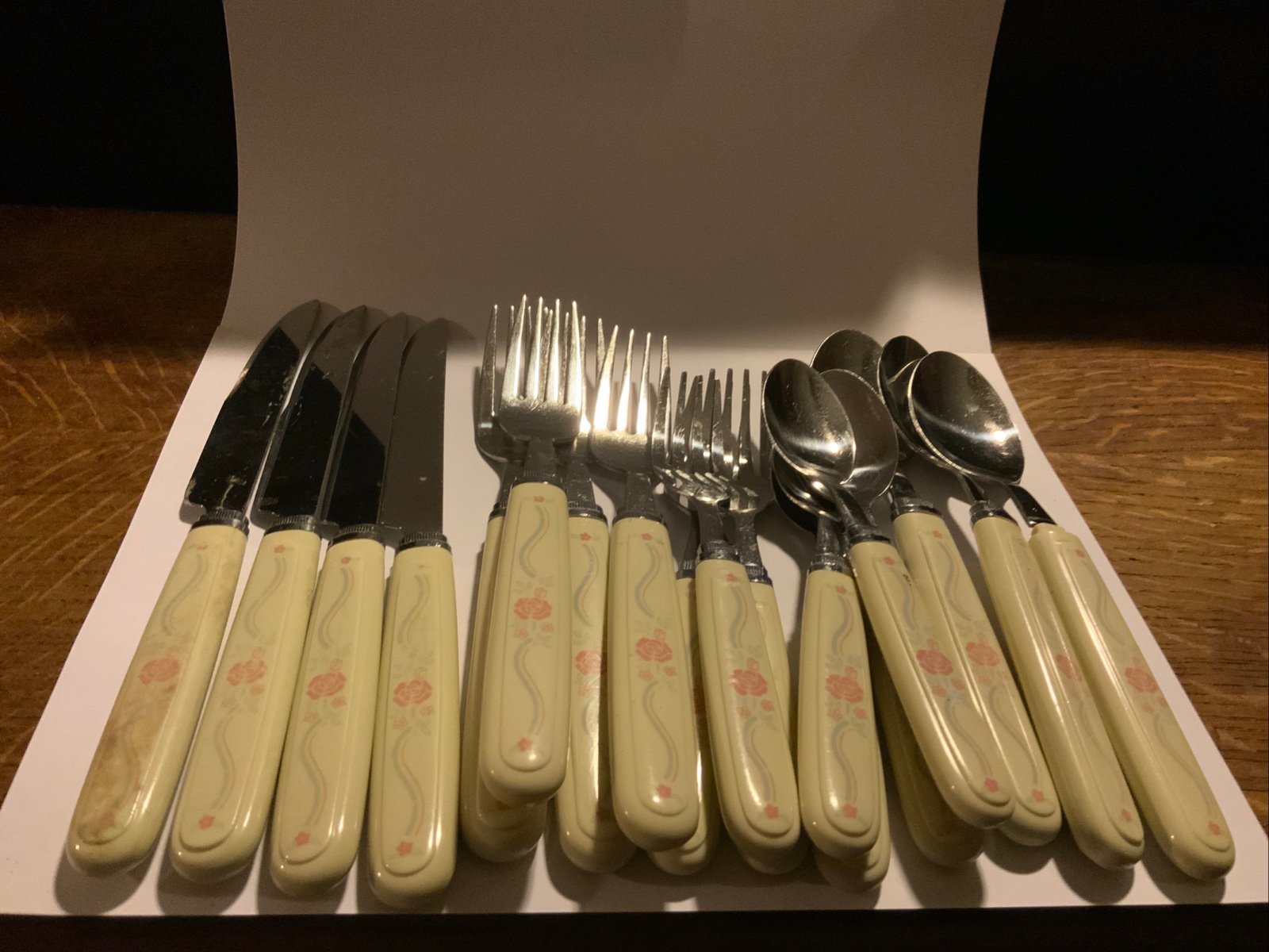 Corelle Coordinate ENGLISH BREAKFAST Flatware Set (18 Piece)