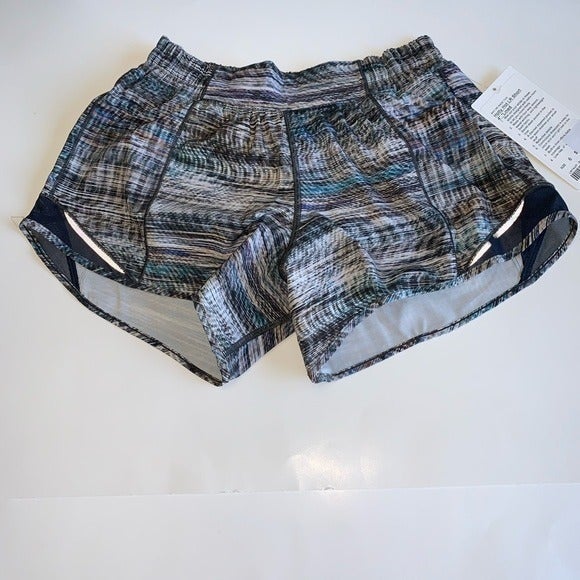 Lululemon Hotty Hot II Short Long Size 6