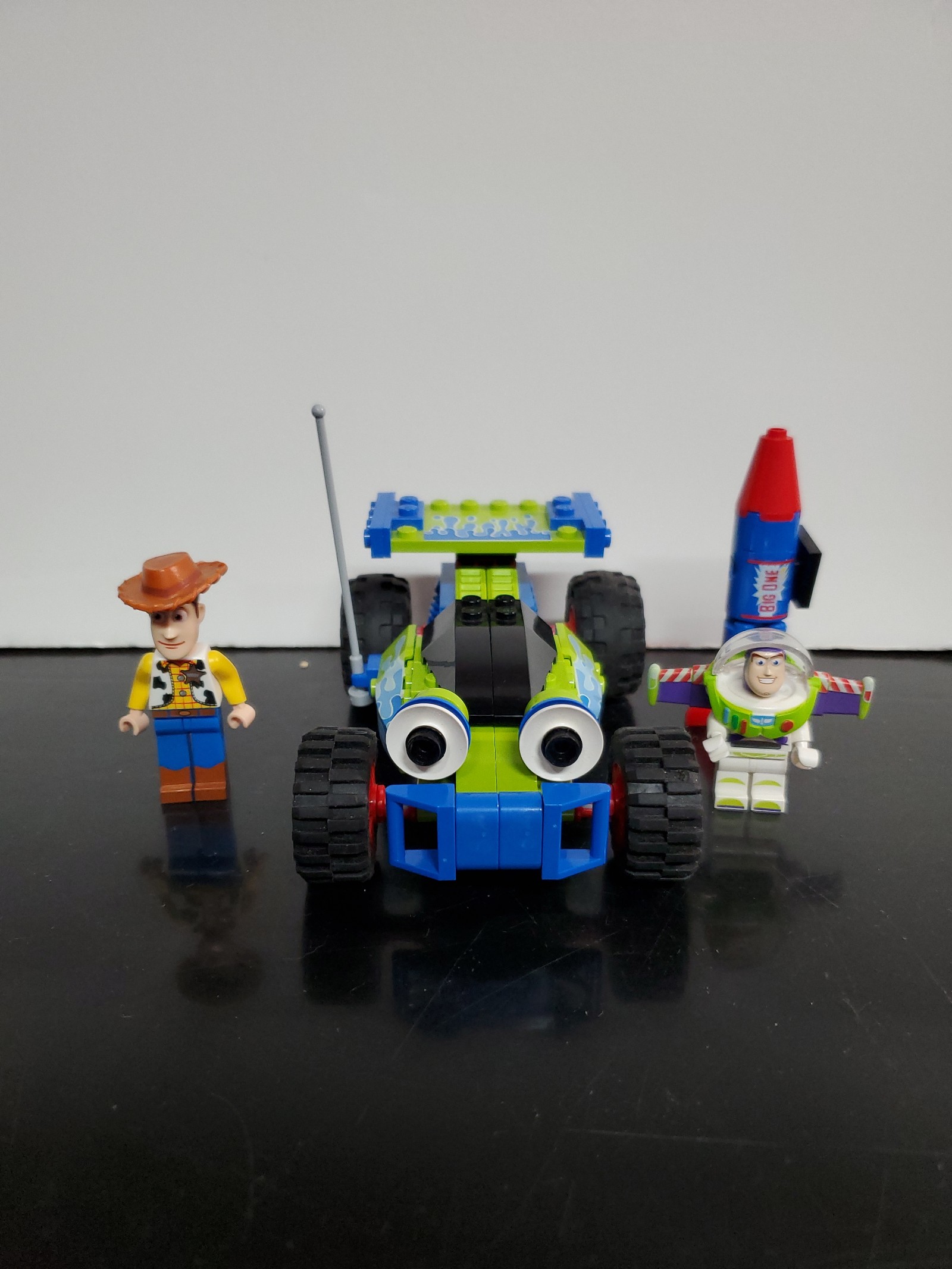 LEGO Toy Story Woody and Buzz to the Rescue Set