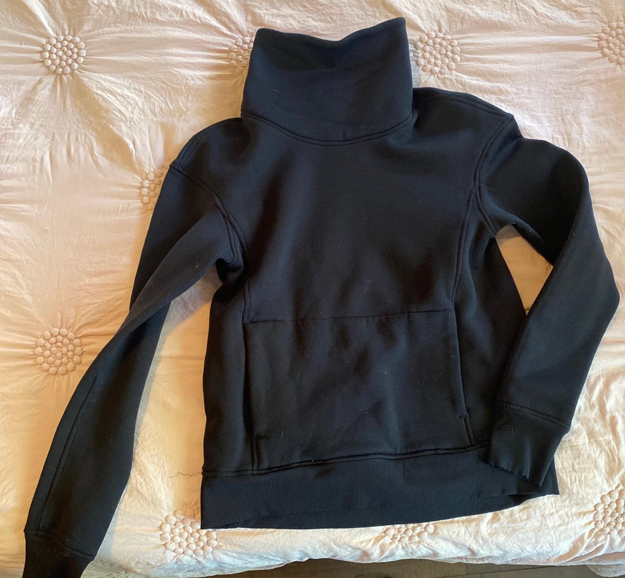 Lululemon black turtle neck sweatshirt
