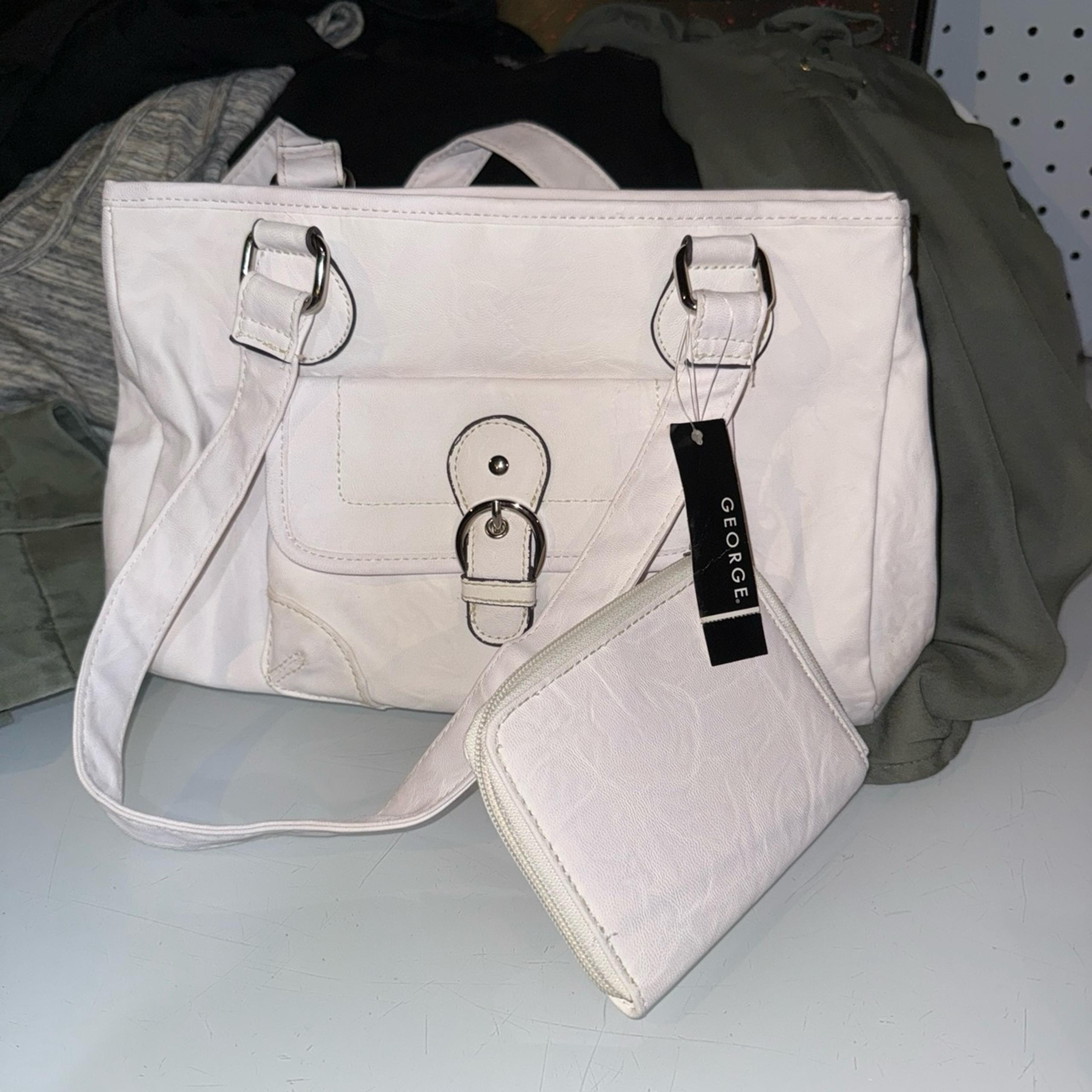 GEORGE white soft purse bag new with a wallet