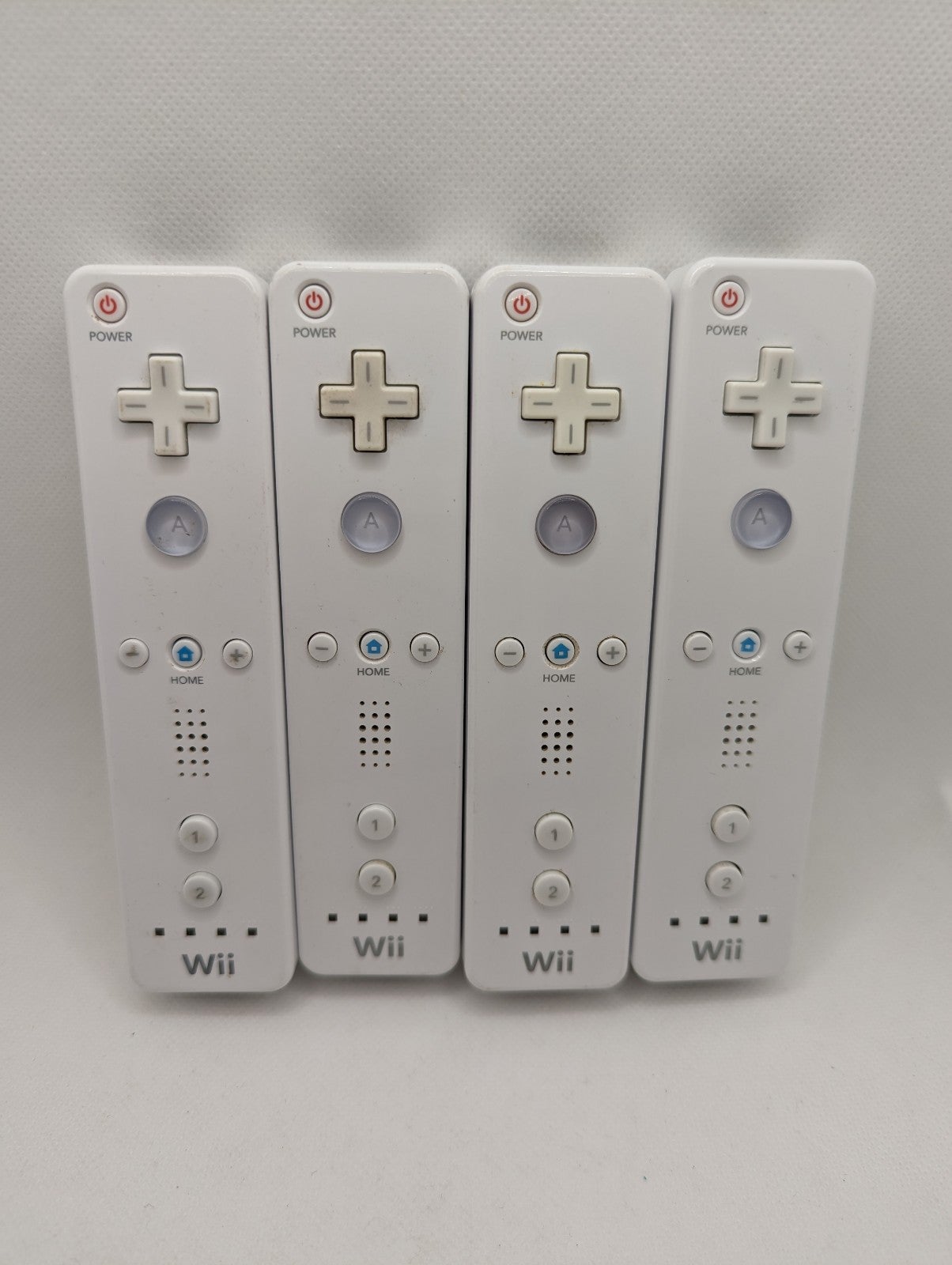 8 x Nintendo shops Wii controllers
