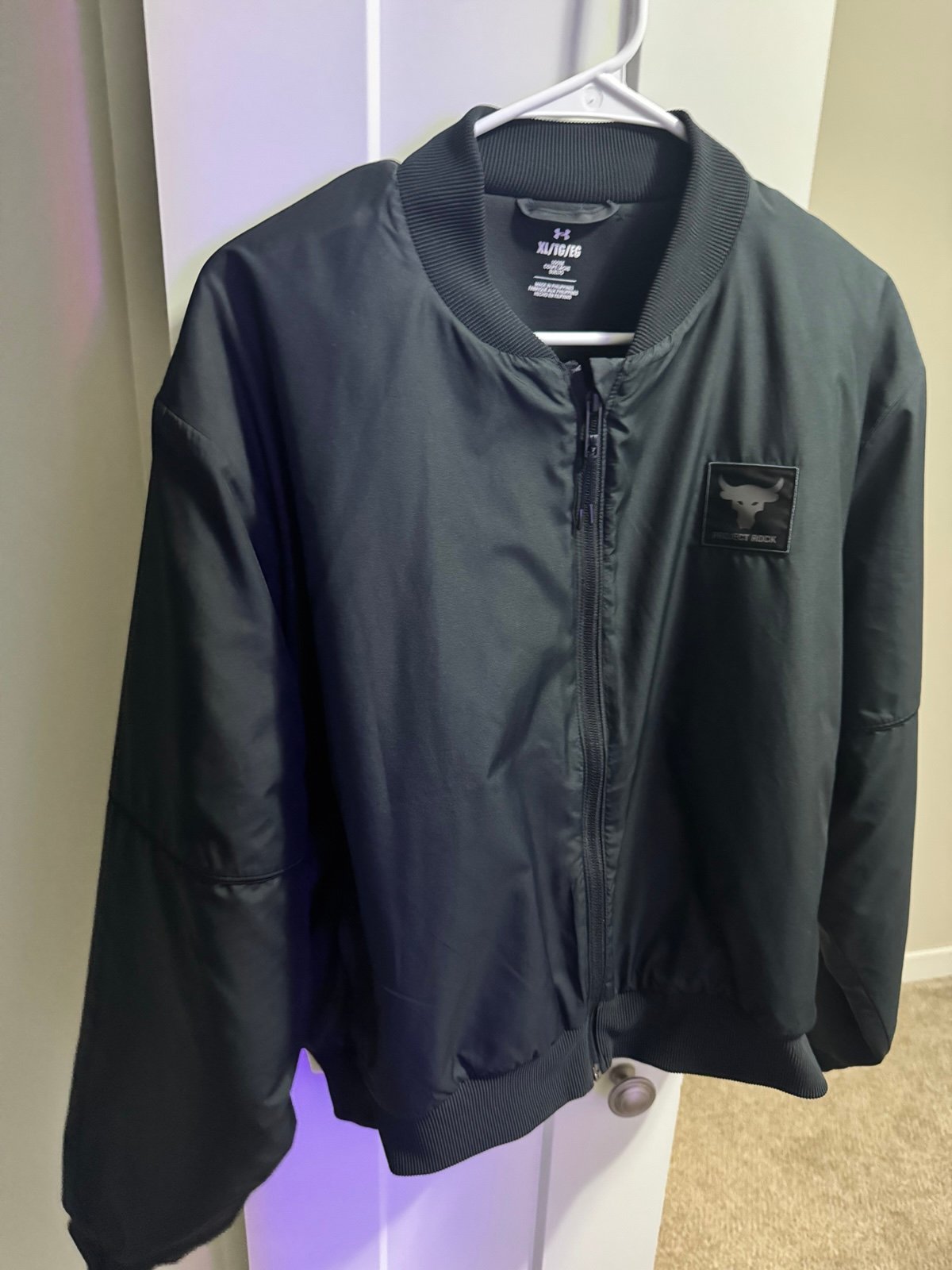 Under Armour project rock women’s bomber jacket XL