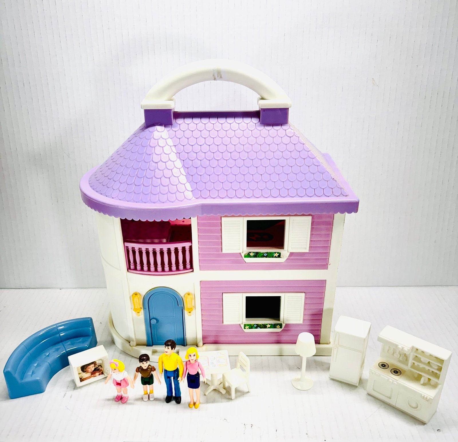 Vintage Blue Box Light Up Dream House Doll House with 7 Accessories & Family