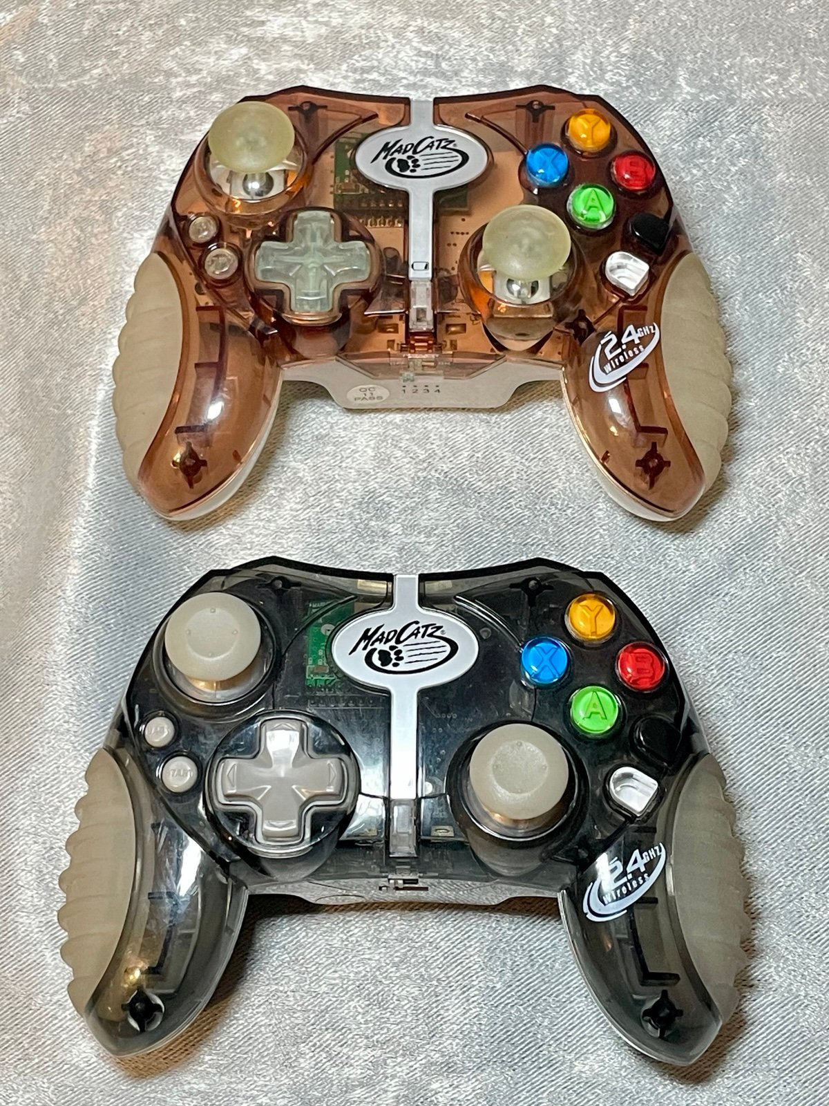2 Mad Catz Controller 4586 TESTED GOOD CONDITION