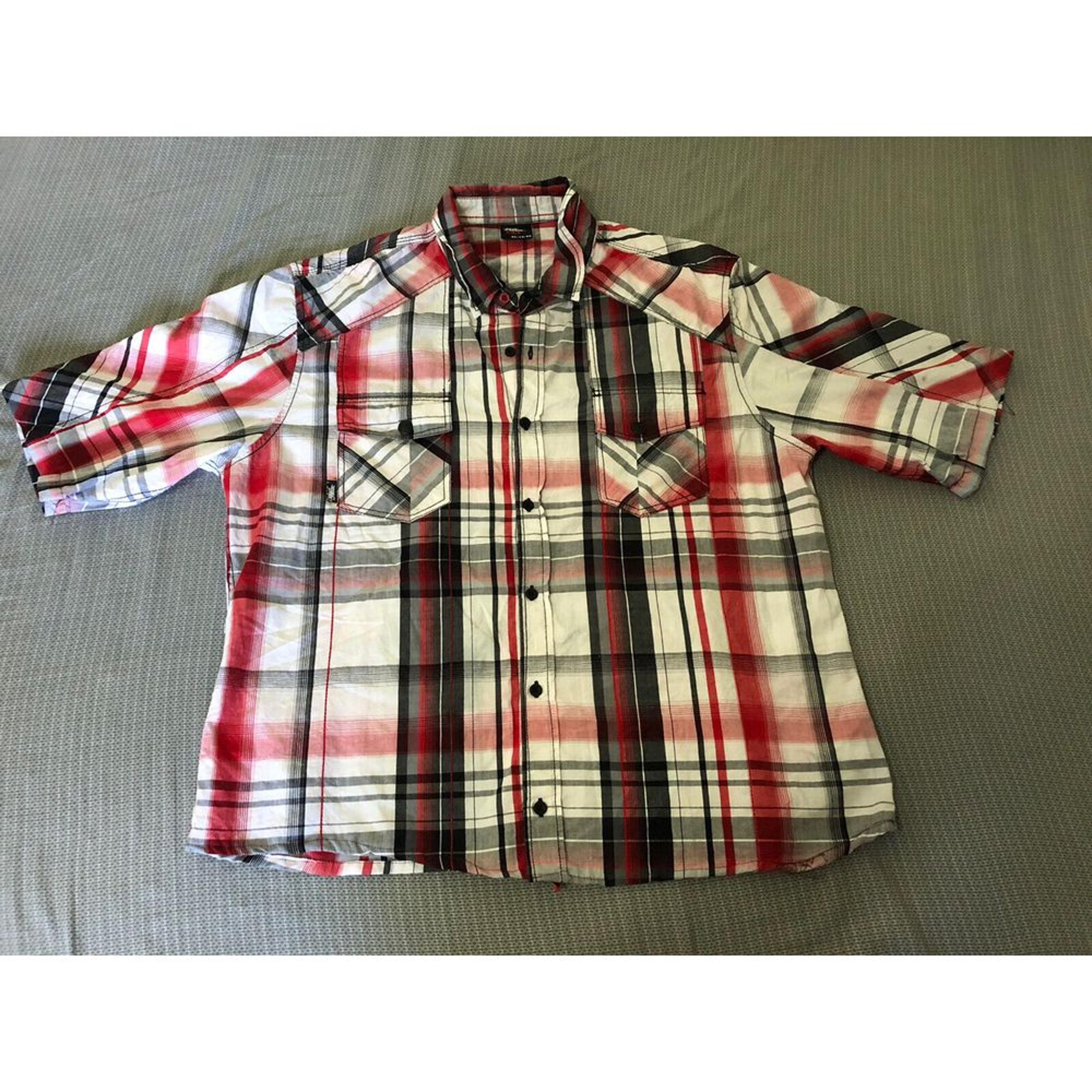 No Fear Button Up Down Short Sleeve Shirt XL Mens Red Plaid Chest Pockets