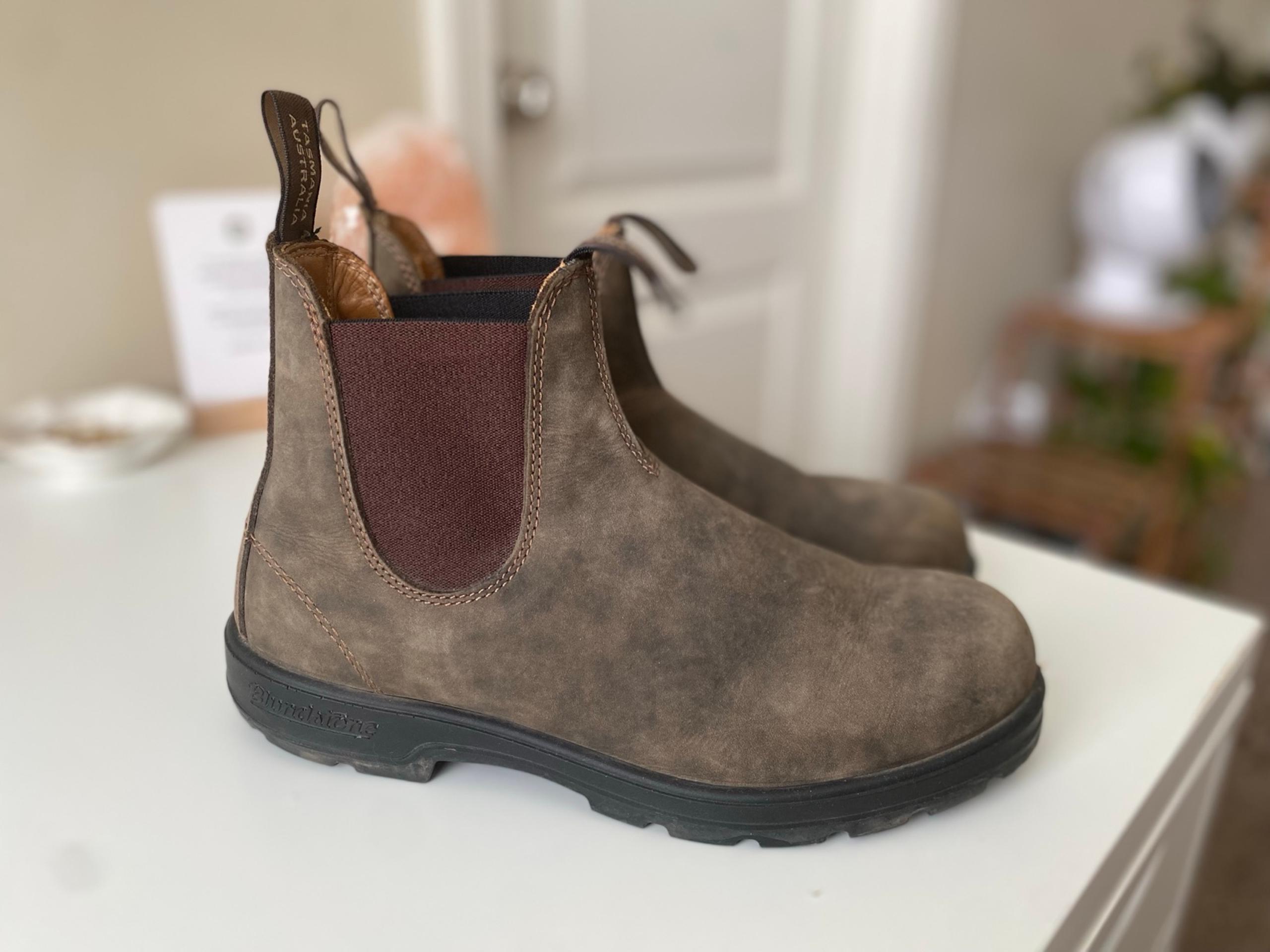 Size 10 Classic Blundstone Rustic Brown Chelsea Boots #585