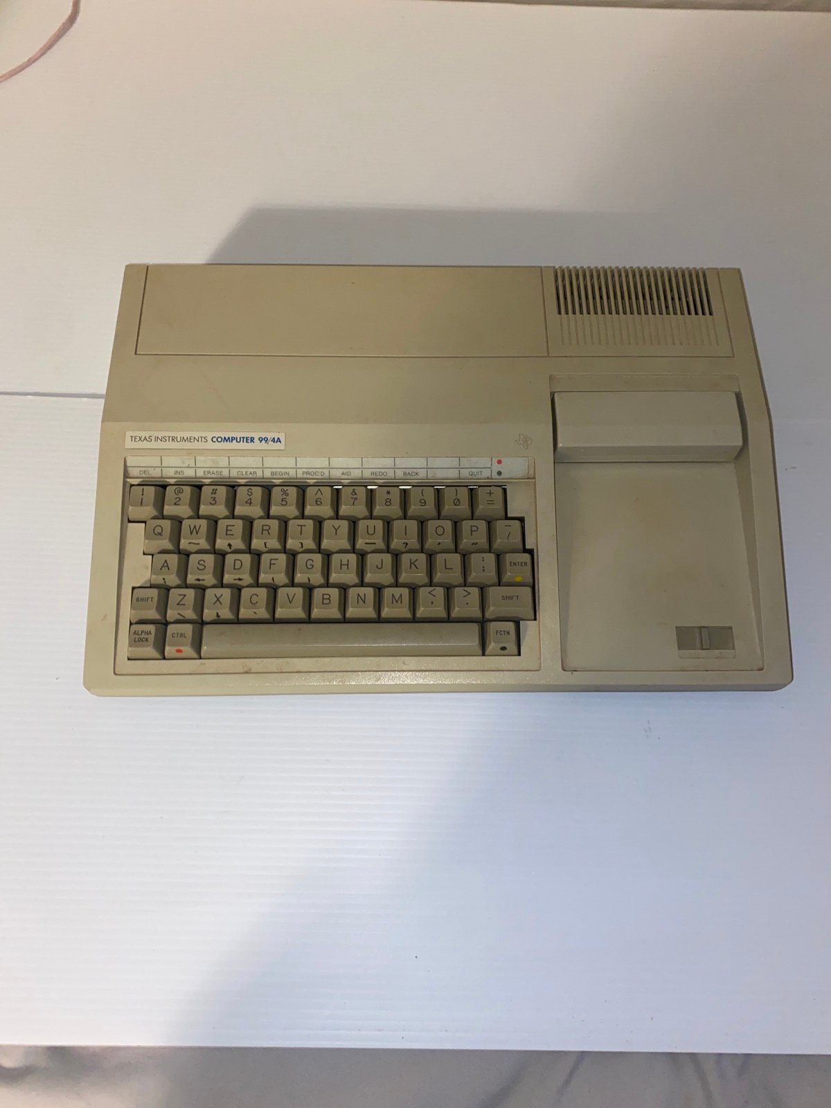 Texas Instruments computer 99/4A *untested*