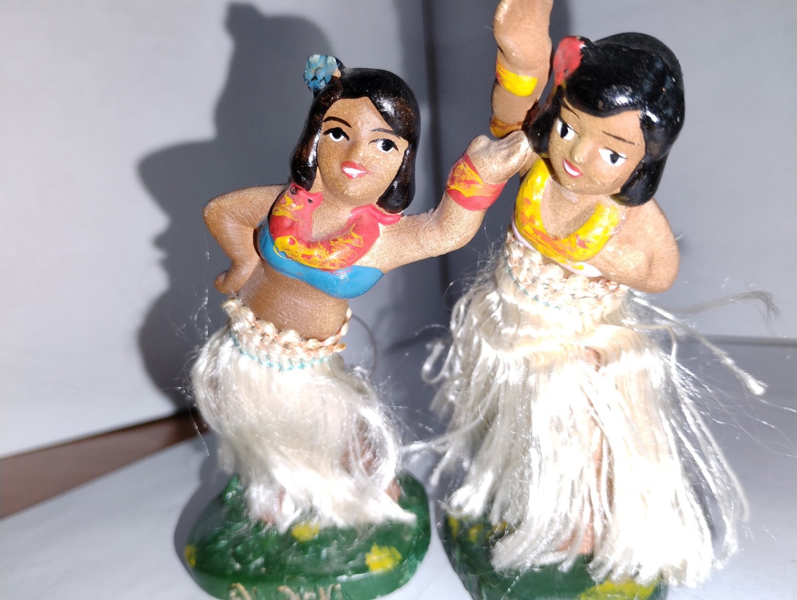 Vintage 1950'S dashboard Hula girls