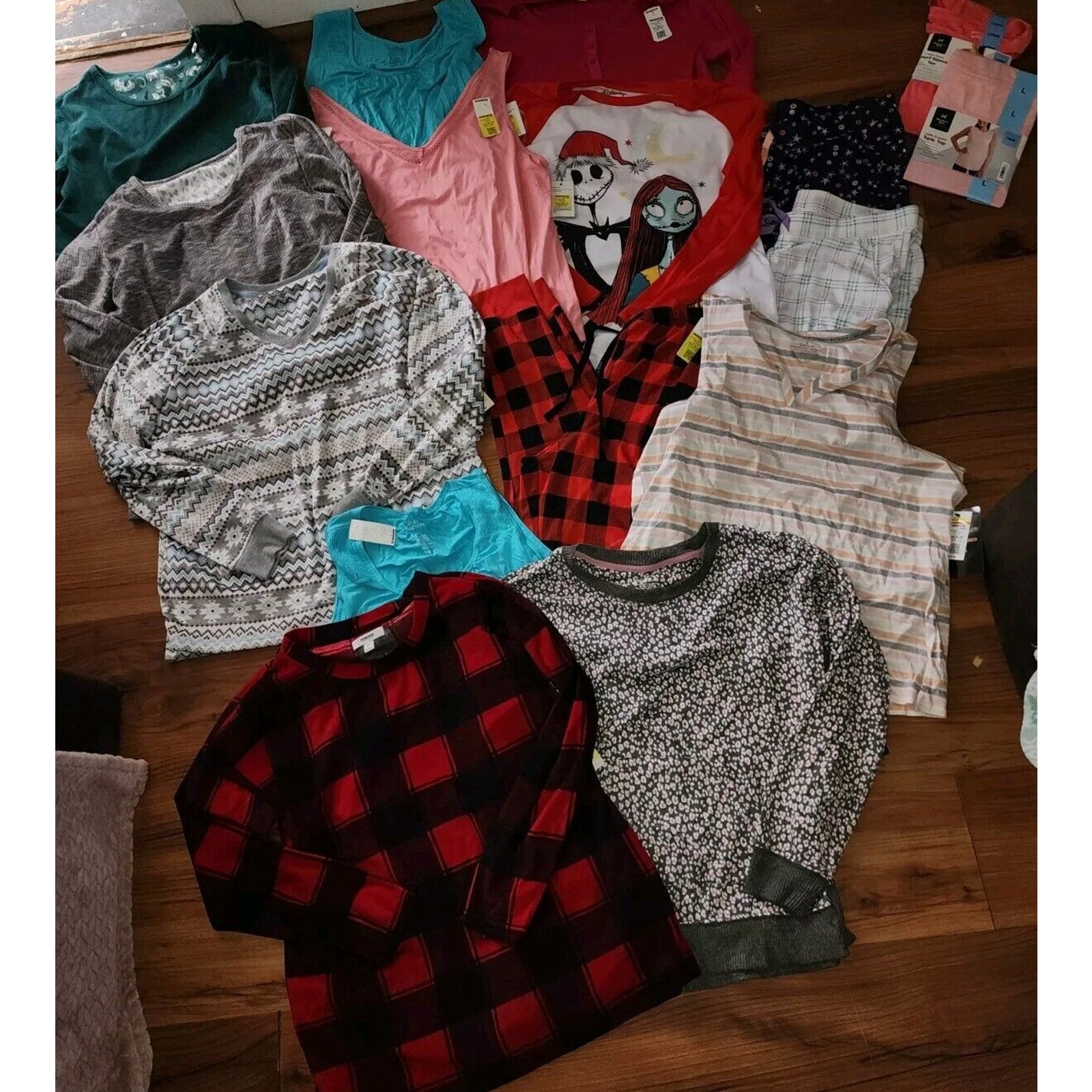 17 Pcs Women’s Pajama Wholesale Liquidation Box Size Large KOHL'S Cuddl Duds