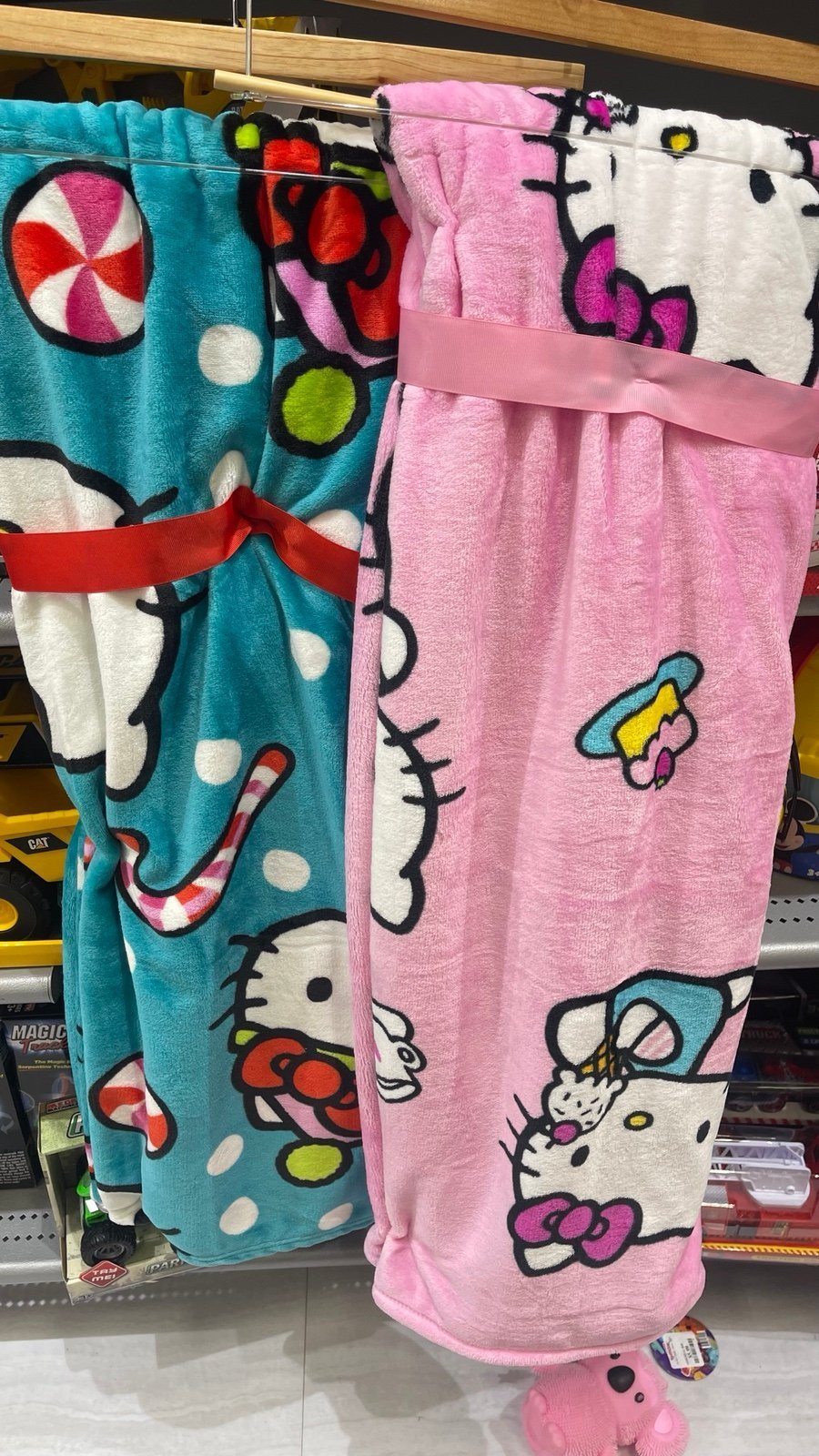 Hello Kitty Christmas Blanket Throw bundle