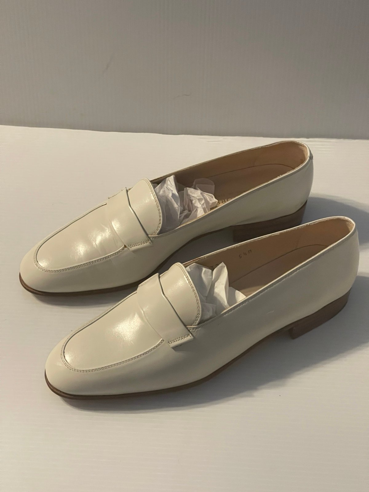 Silvia Florentina by Gravati Women’s 5 1/2 Eleanora Bone Leather Flats N2YS6