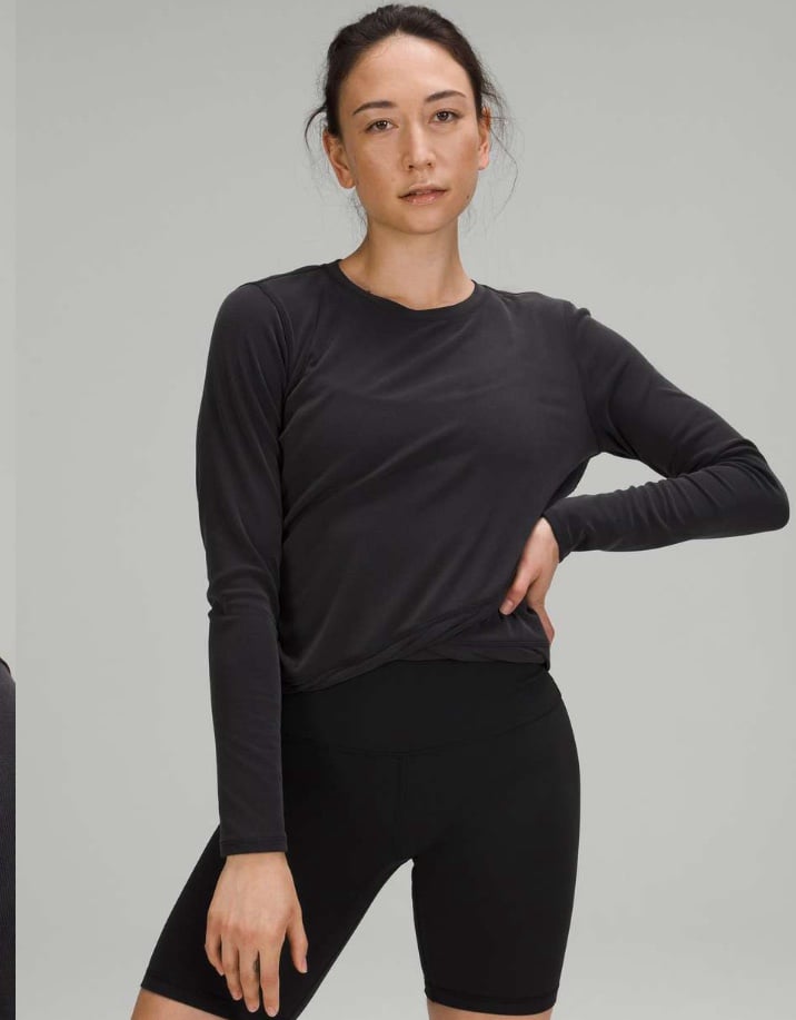 NWOT Lululemon Women's Sz. 2 Do the Twist Long Sleeve Top In Black Sz 2