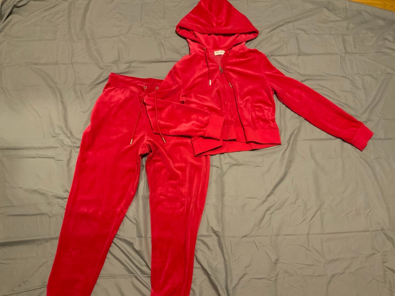 Hot pink juicy couture sweatsuit
