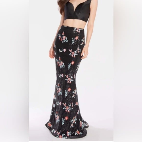 Terry Costa Alyce Paris prom skirt only size 4.