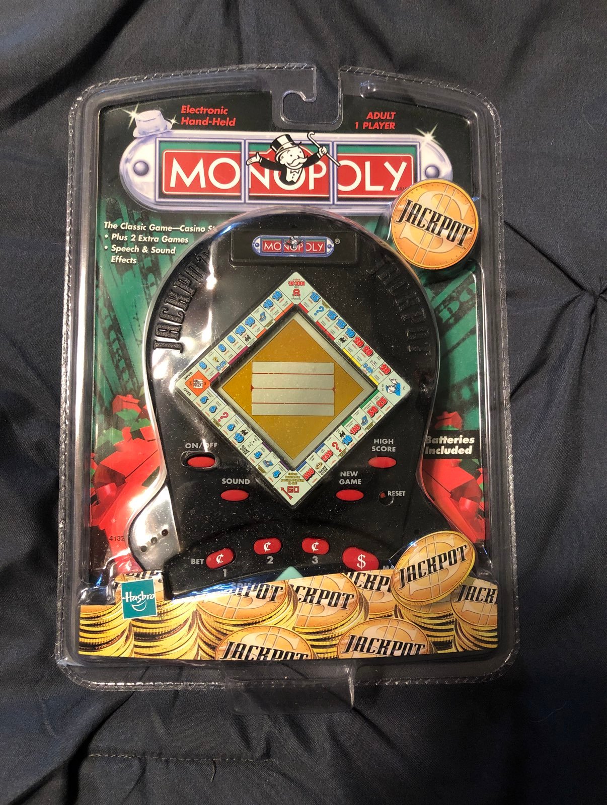 NIP HASBRO Monopoly Handheld Game