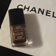 Chanel Le Vernis Sideral / Cosmic Plum Nail Polish Discontinued RARE Irredescent