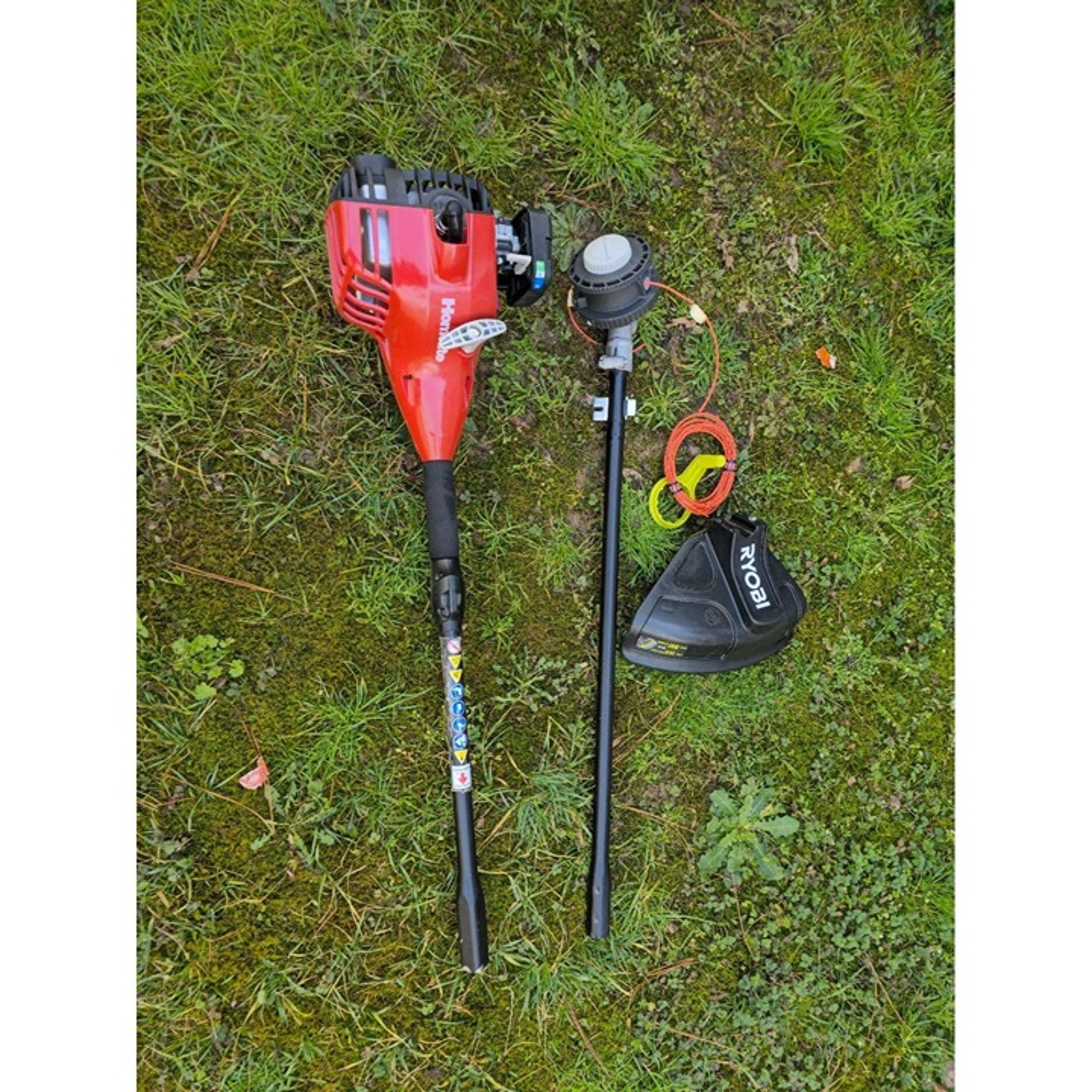 String Trimmer, Homelite Liteweight 2 Cycle 26cc Straight Shaft Gas  Weedeater