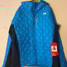 the north face jacket hoodie men ,size M