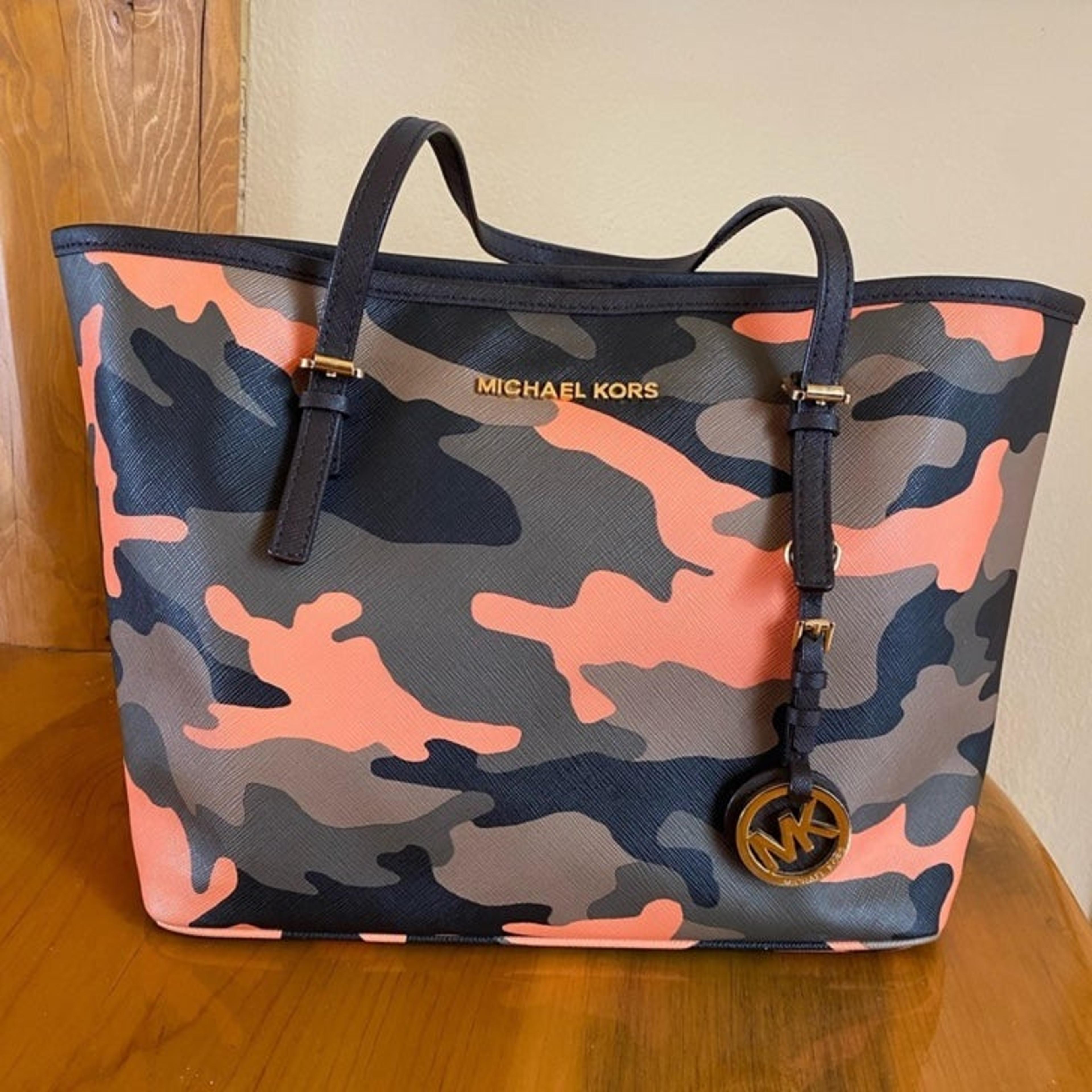 Camo purse michael kors Clearance
