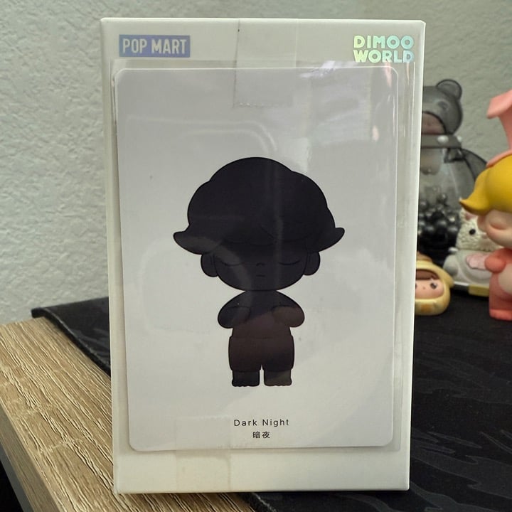 Pop Mart - Dimoo Retro secret B: Dark Knight (Sealed Bag)