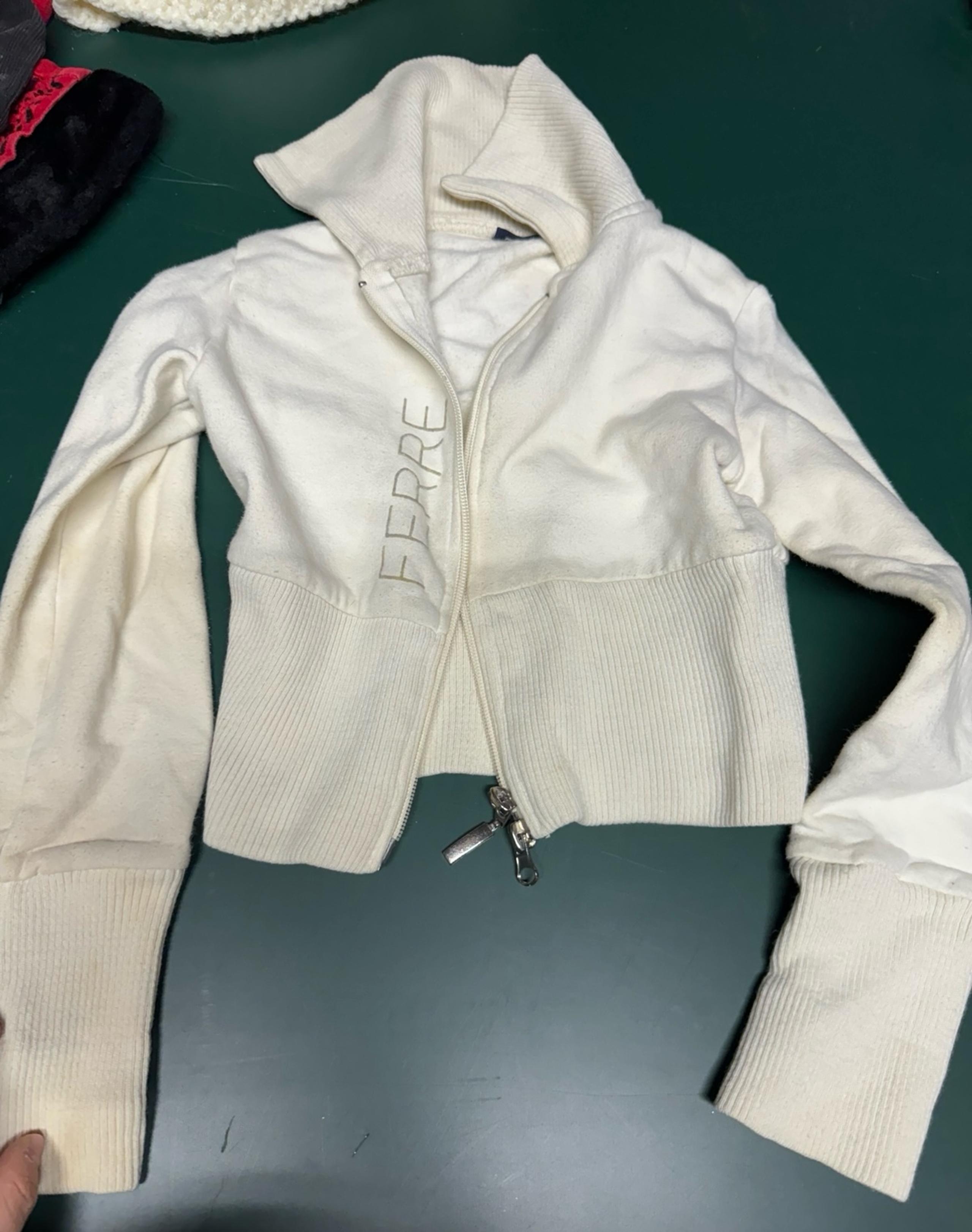 Ferre girl’s white hoodie