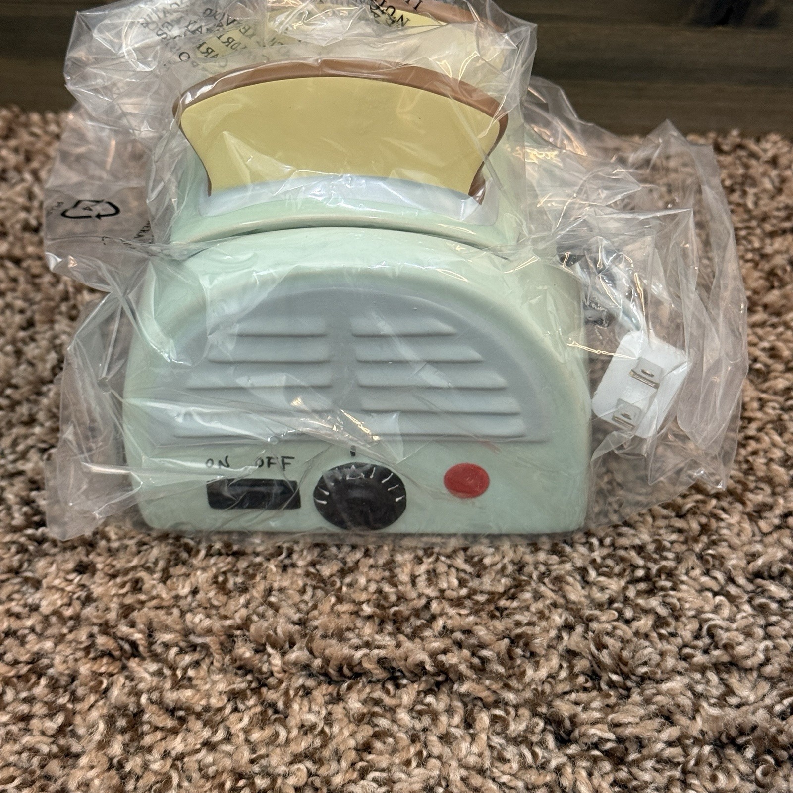 Scentsy Morning Toast Wax Warmer Retro Toaster Retired