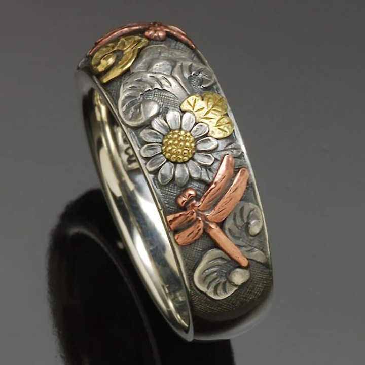 Luxurious Retro Tri Tone Dragonfly Ring Size 9
