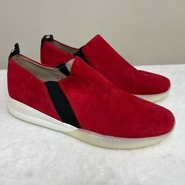 Naturalizer Red Untold Slip On Sneakers 9 Women NEW