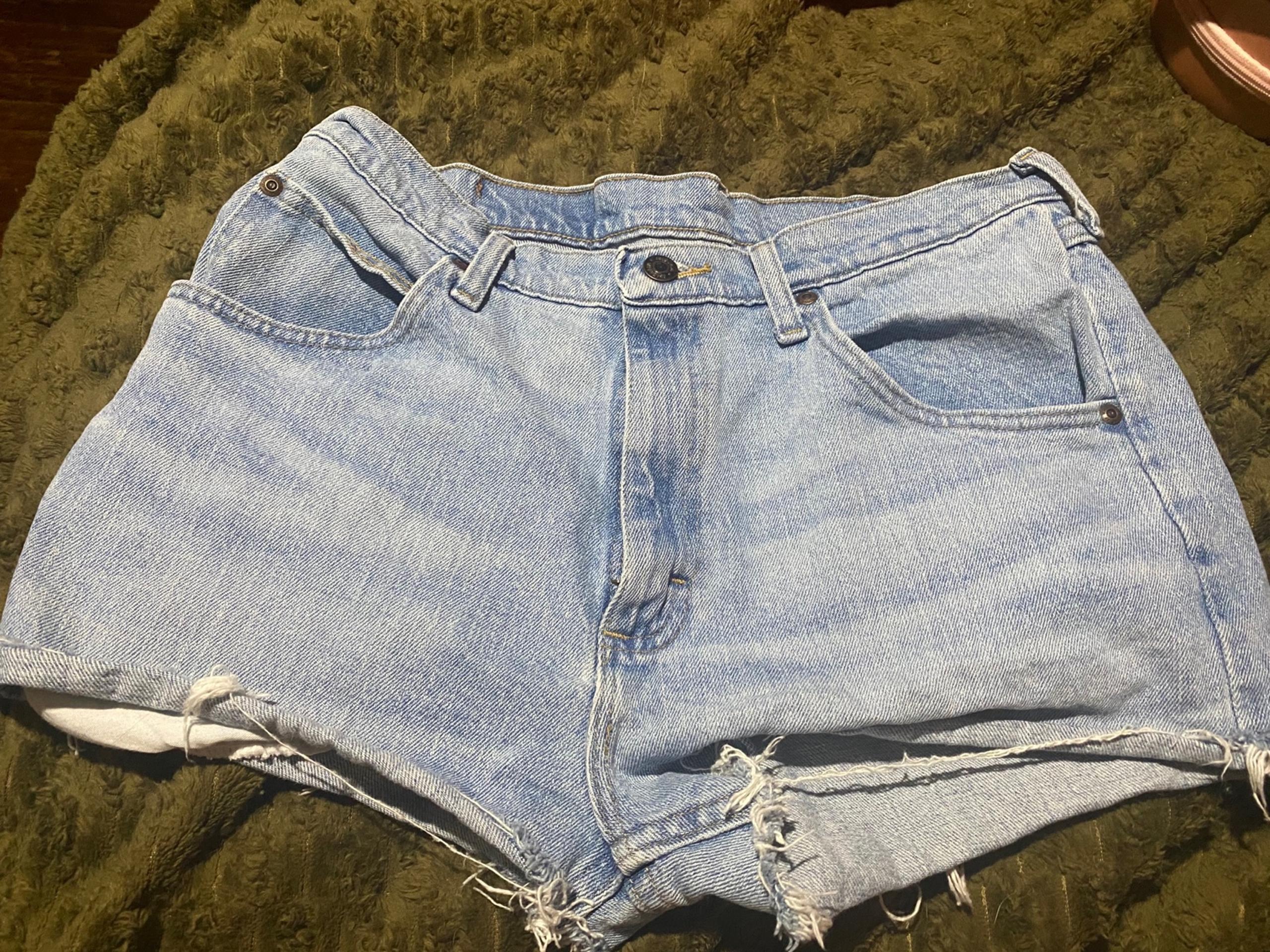 Wrangler MIDRISE WOMENS JEAN SHORTS SIZE 32