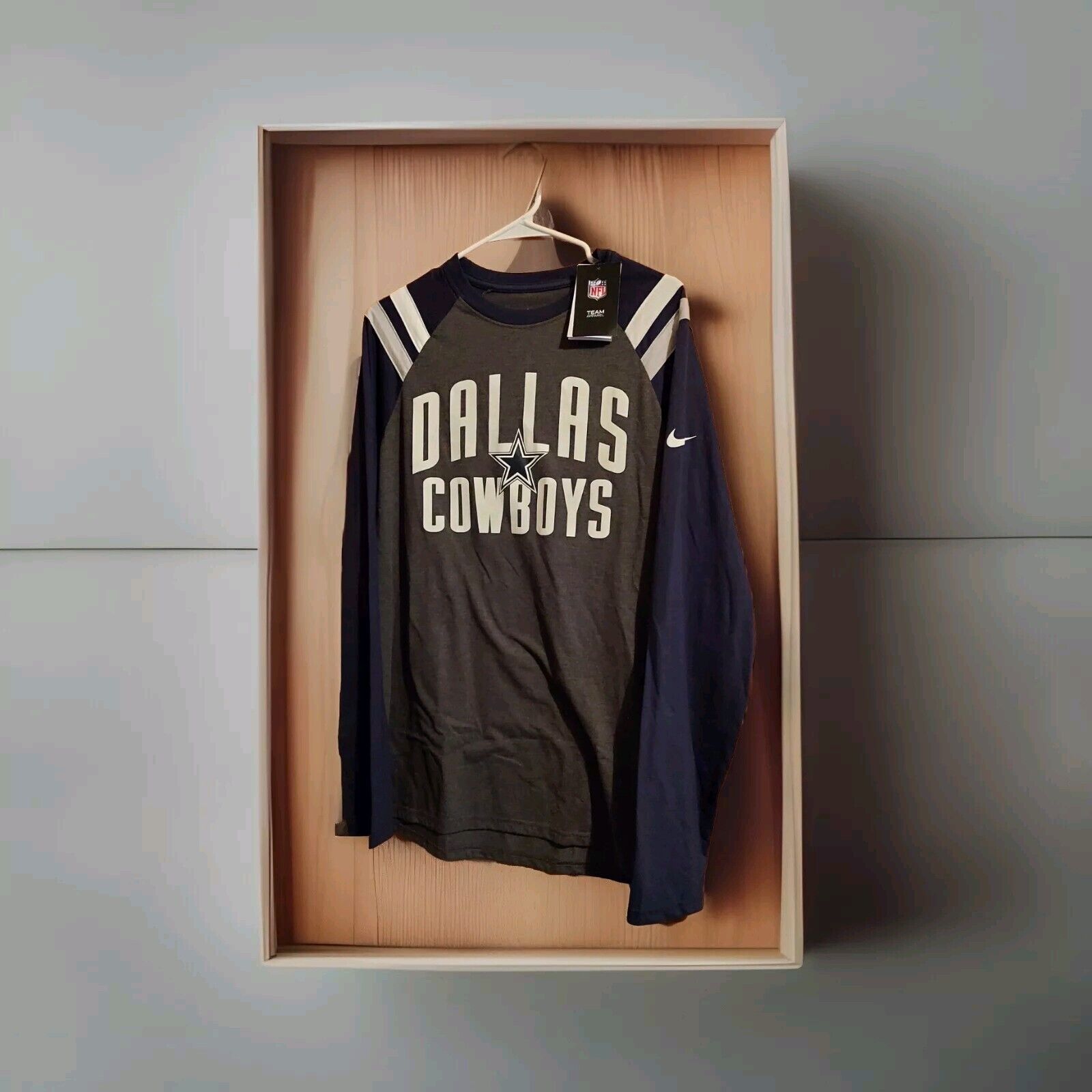 Nike Men's Dallas Cowboys Athletic Long Sleeve Raglan T-Shirt Size Medium NWT