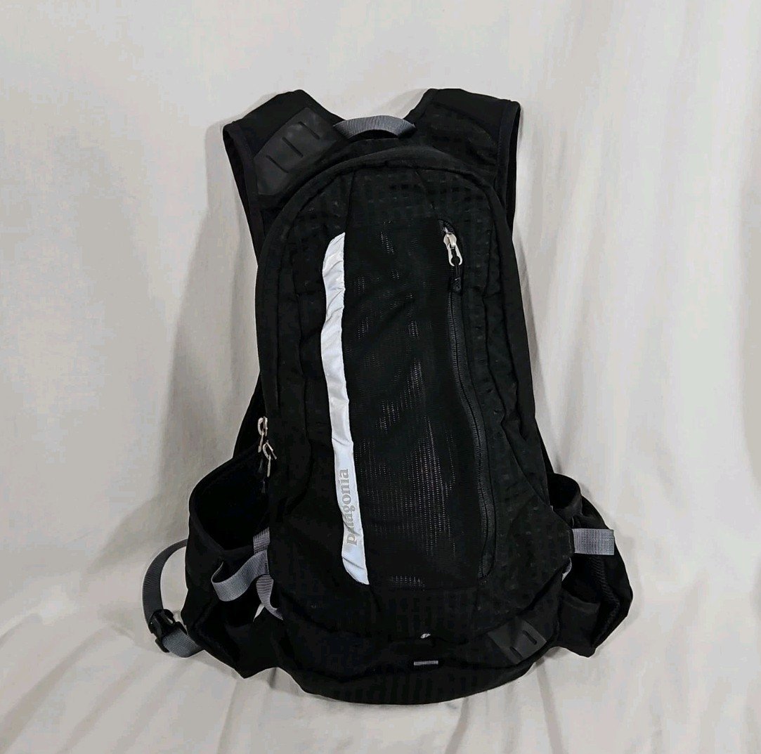 PATAGONIA Endurance Hydration Pack Black Backpack Pockets Hiking Bag NO Bladder