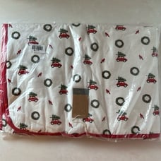 NWT Kyte Baby Wreath print Toddler size Blanket 1.0 Tog
