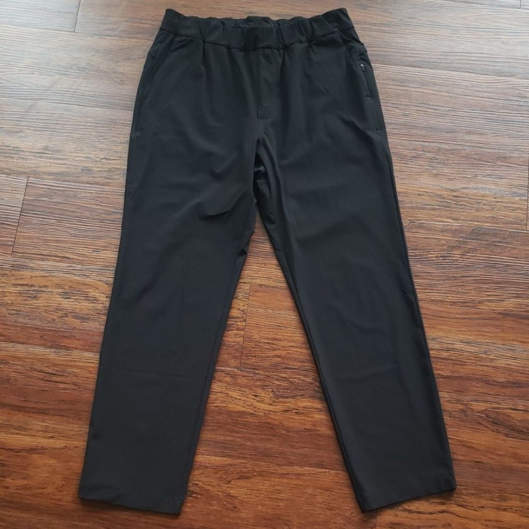 Vuori Women's Black Pants Size Medium