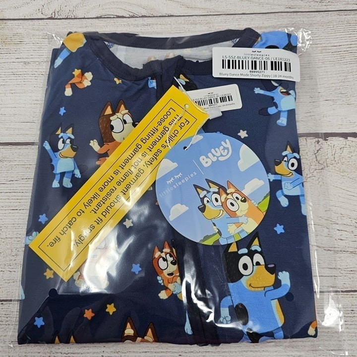 NEW!! Little Sleepies Bluey Dance Mode Shorty Zippy Size 18-24 months