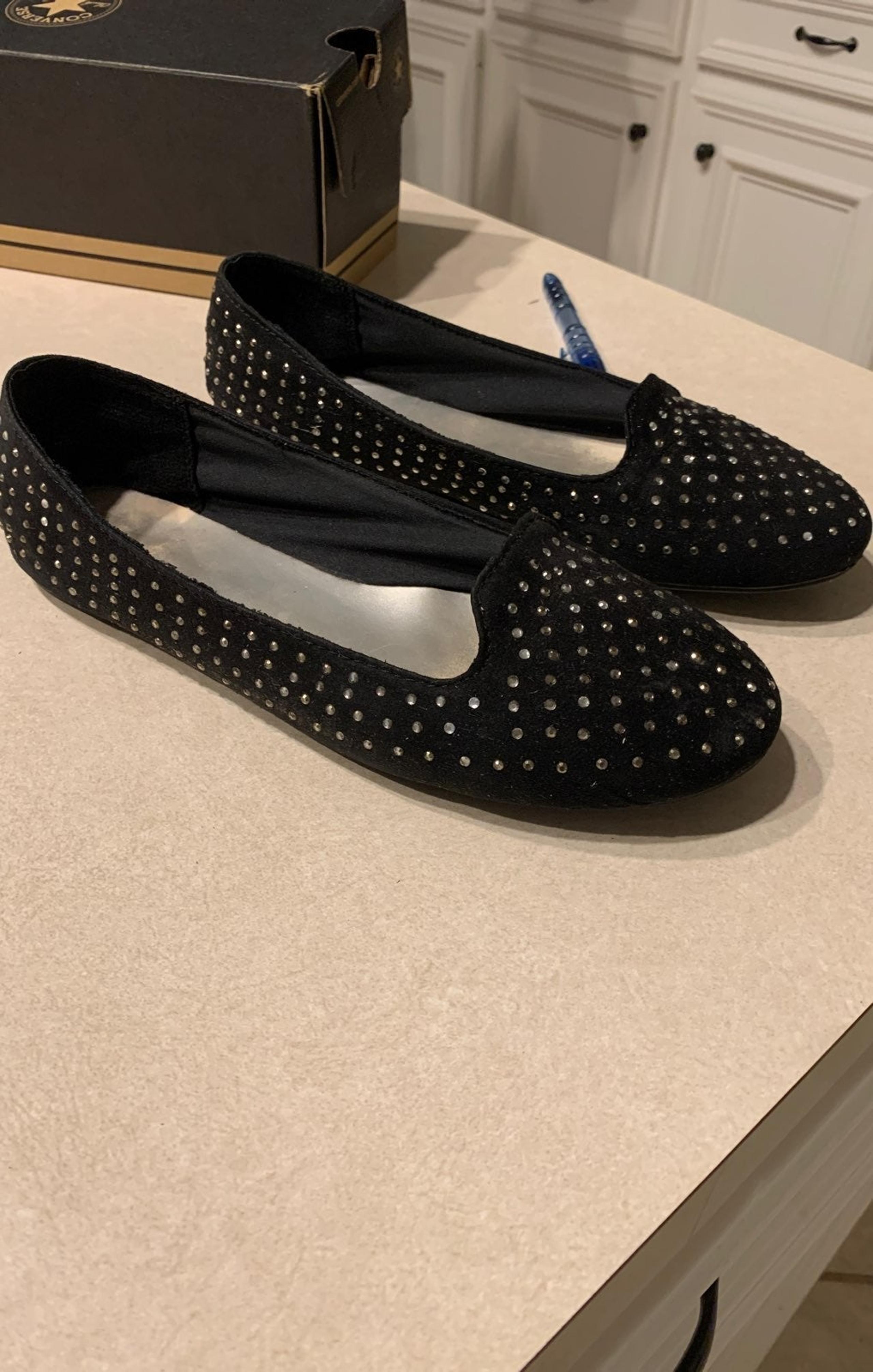 American eagle shoes size 6