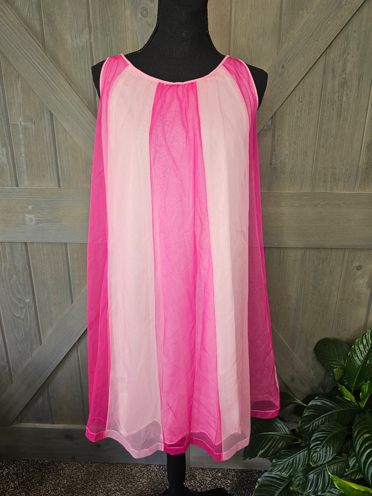 Vintage Lorraine Pink Flowy Nightgown sz Medium
