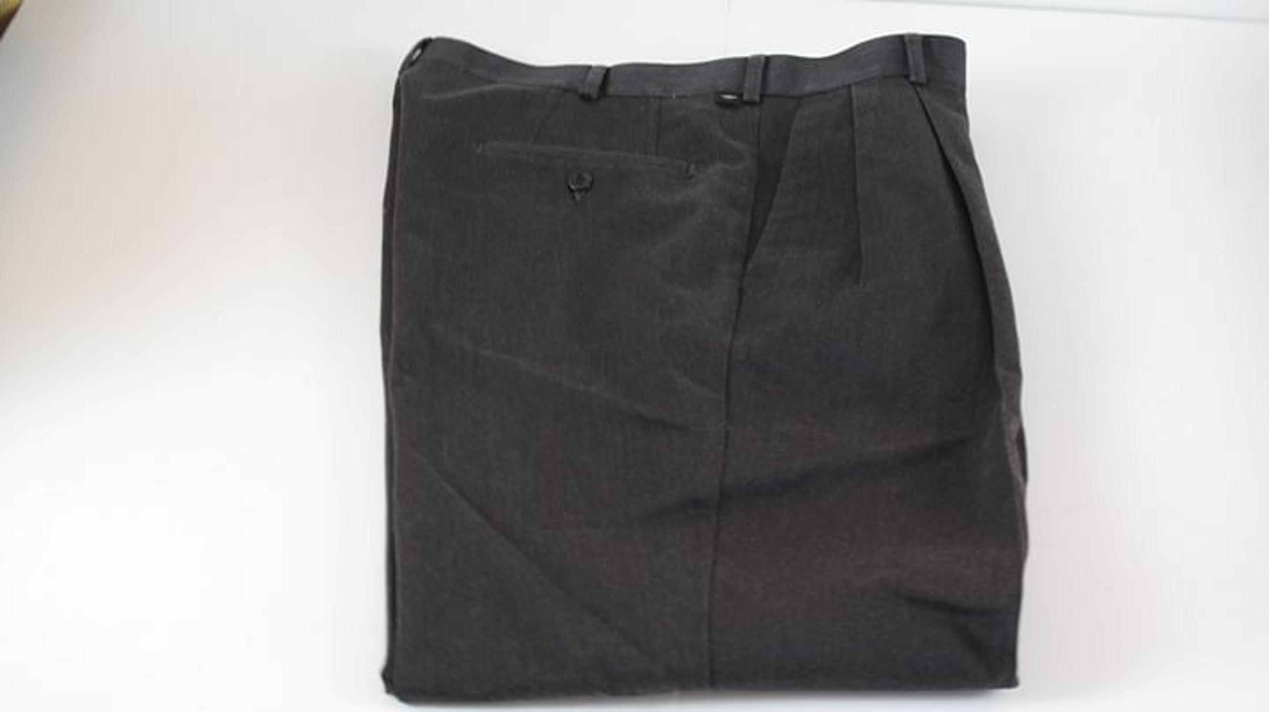 Dockers Men's Pants Never Iron YKK Waist 34 Inseam 30 Gray?Brown?READ