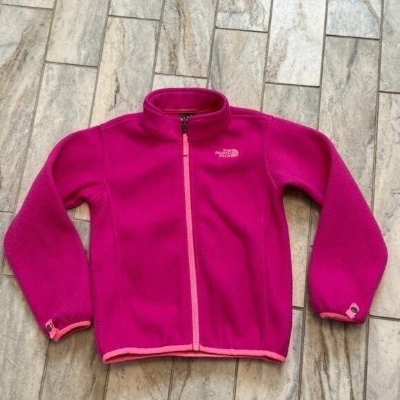 NEW The North Face girls size 5 purple/pink fleece coat
