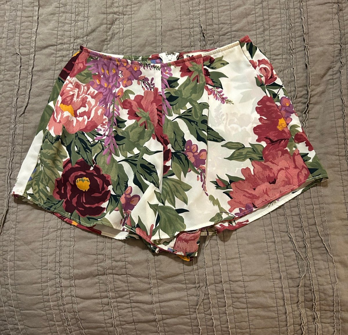 Show Me Your Mumu Sawyer Floral Shorts With Pockets XS