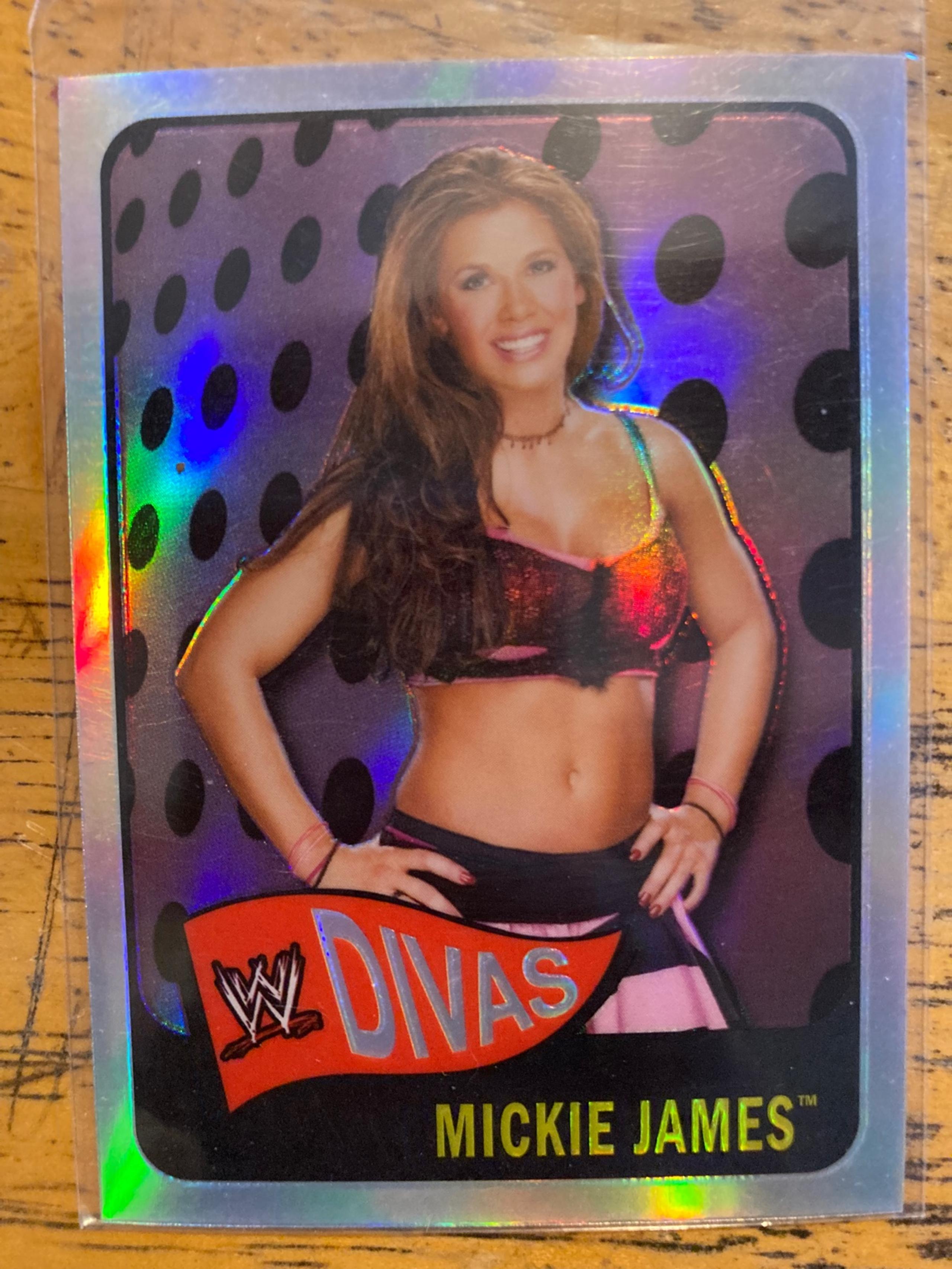 2006 Topps Chrome Heritage REFRACTOR  MICKIE JAMES #58 HOT DIVA