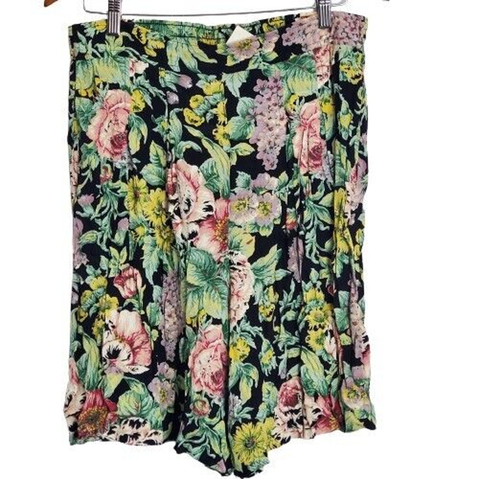 Vintage 80s Melrose Shorts Women Size 12 Green Black Floral Cottage Boho Western