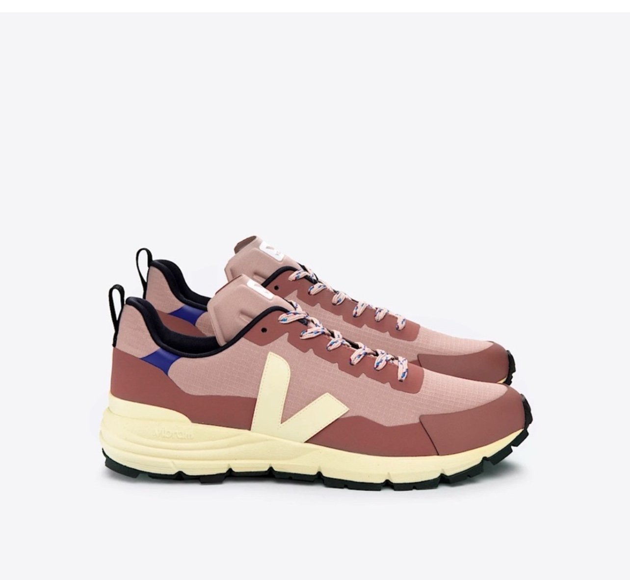 Veja Dekkan Ripstop Sneakers NIB size 6, 7 pink burgundy