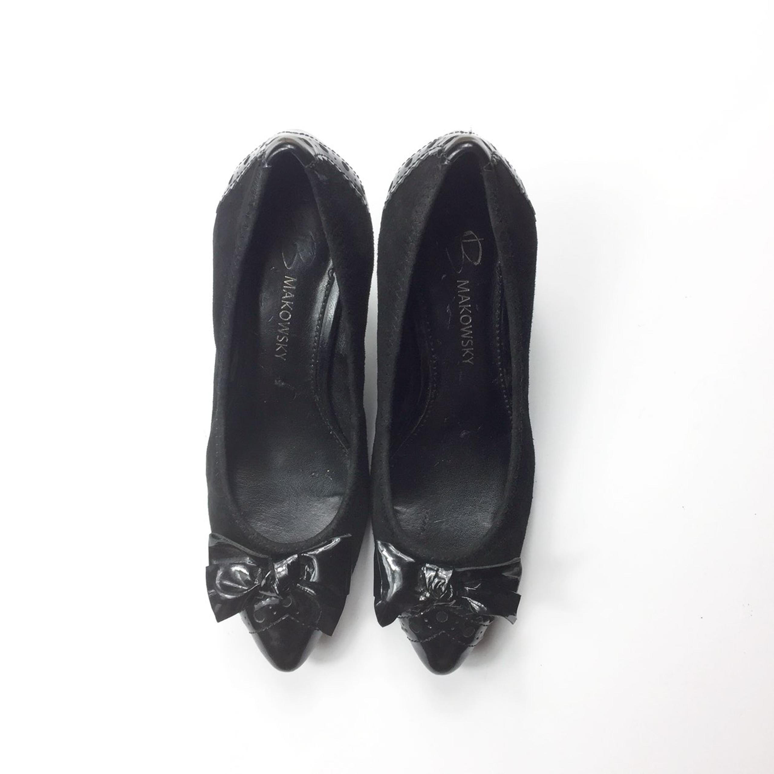 b makowsky Black Suede Patent Heels