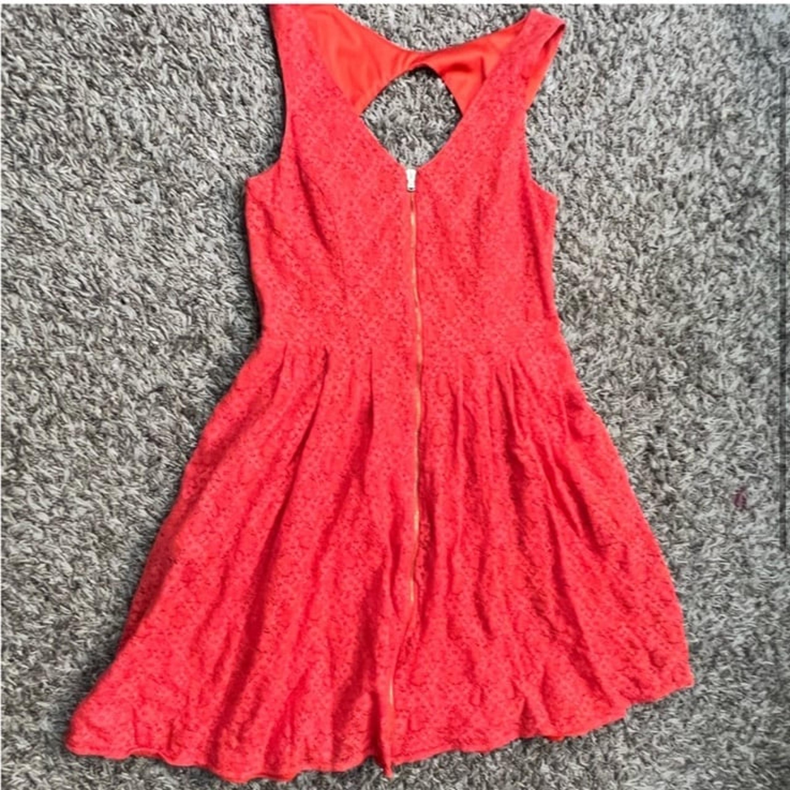 GUESS flowy midi dress size 10