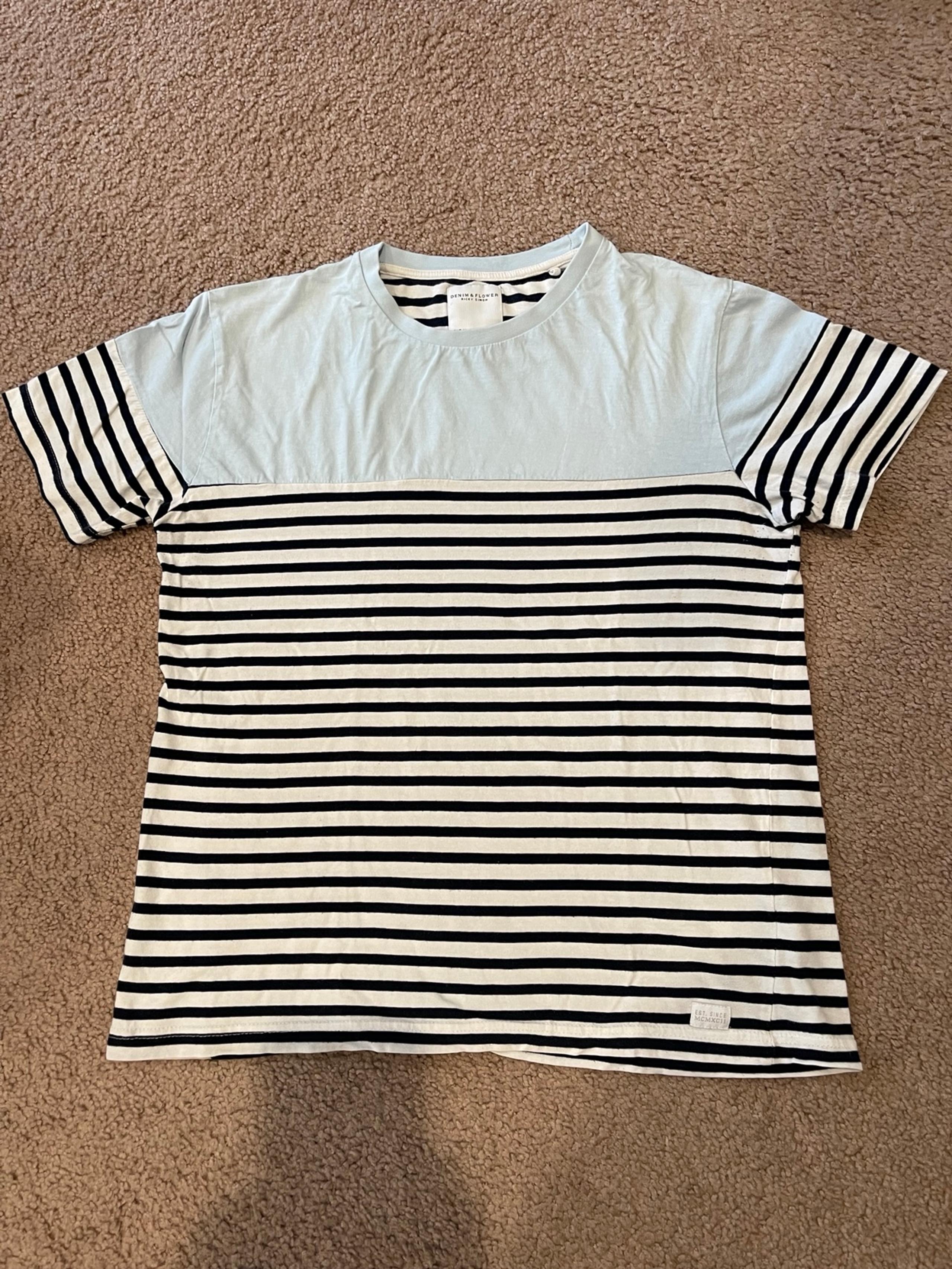 DENIM & FLOWER Blue Stripe CrewNeck Short Sleeve Shirt