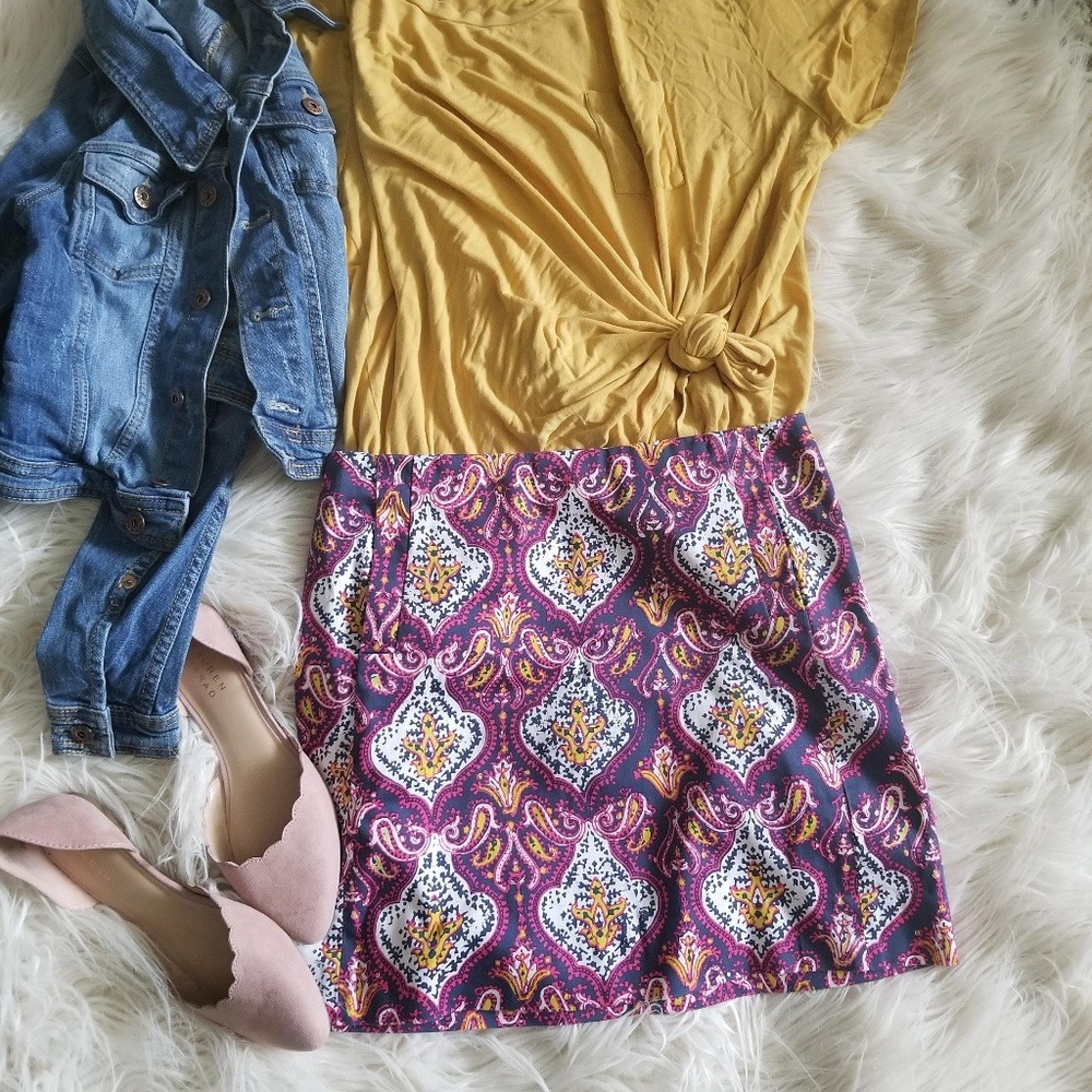 J Crew size 0 fuscia aztek like print Skirt with pockets