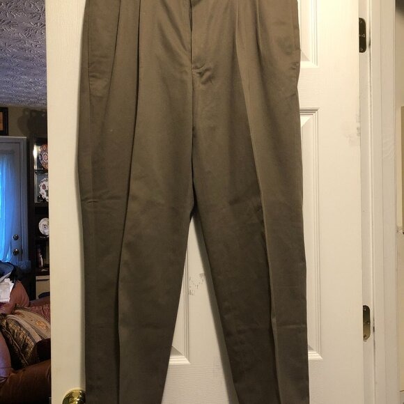 Brooks brothers men's green 100%cotton Chino casual pants size: 38/30