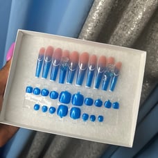 press on nails